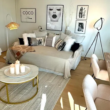 Luxurious 2 Bedrooms With Amenities In Center Apartment Lisbon